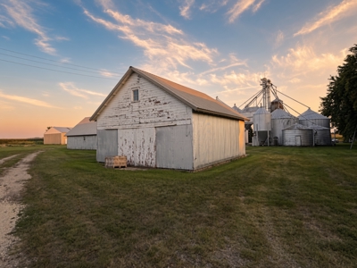 10.74 Ac Hayfield, MN 4 Bed 1.5 bath buildings & grain storage - image 21