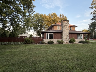 10.74 Ac Hayfield, MN 4 Bed 1.5 bath buildings & grain storage - image 8