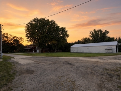 10.74 Ac Hayfield, MN 4 Bed 1.5 bath buildings & grain storage - image 24