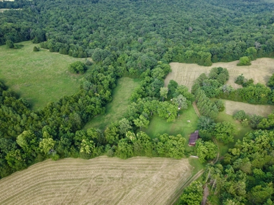 267-Acre Ozark Retreat with Country Home in Huntsville, Arkansas - image 32