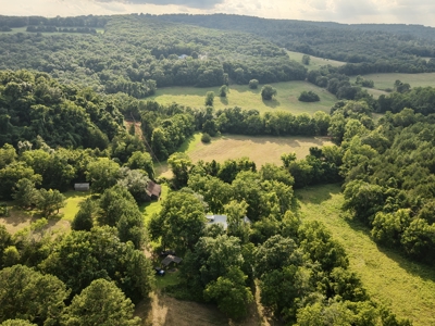 267-Acre Ozark Retreat with Country Home in Huntsville, Arkansas - image 40