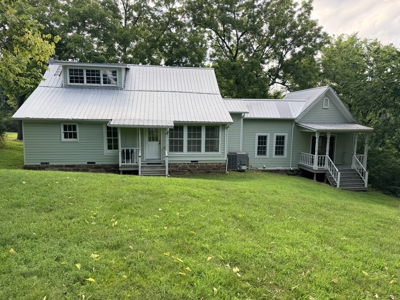 267-Acre Ozark Retreat with Country Home in Huntsville, Arkansas - image 3