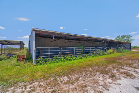 Turnkey 180+ Acre Ranch on US 281 with 4 Homes & Income - image 24