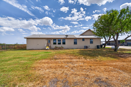 Turnkey South Texas Feedlot, Ranch Home & 105 Acres - image 3