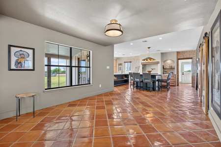Turnkey South Texas Feedlot, Ranch Home & 105 Acres - image 6