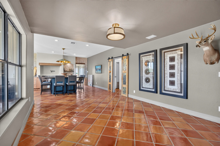 Turnkey South Texas Feedlot, Ranch Home & 105 Acres - image 4