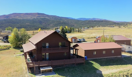 Two Story Log Home With Mountain Views Adjoins BLM - image 33