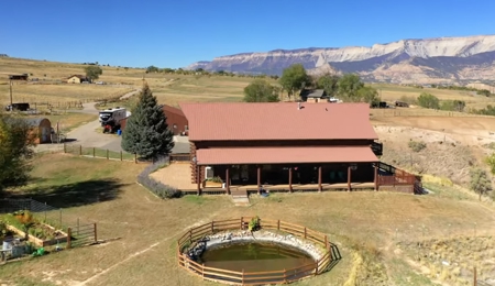 Two Story Log Home With Mountain Views Adjoins BLM - image 34