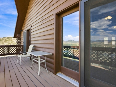 Two Story Log Home With Mountain Views Adjoins BLM - image 28