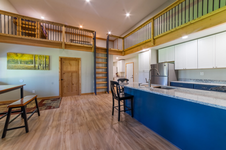 Off Grid 2 Bed/1 Bath Home on 80 Acres North of the Twin Cities - image 6