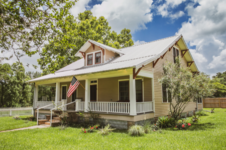 Antique Gem in Historic Cat Spring, TX - image 6