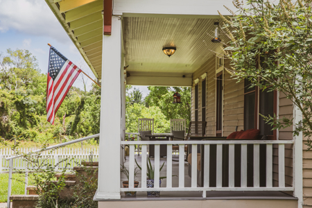 Antique Gem in Historic Cat Spring, TX - image 7
