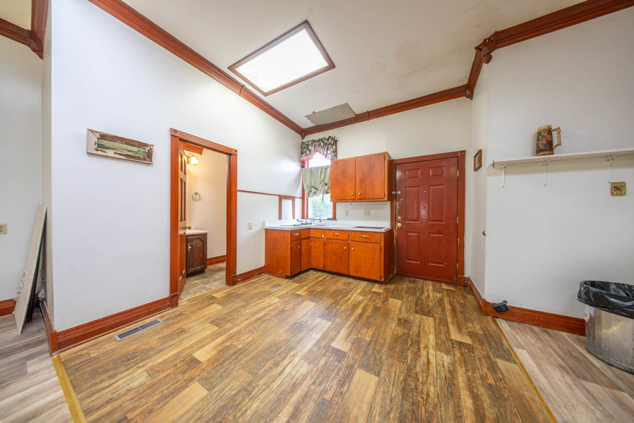 No Caption