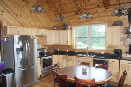 Amish-Built Log Home on Acreage For Sale in Milaca, MN - image 3