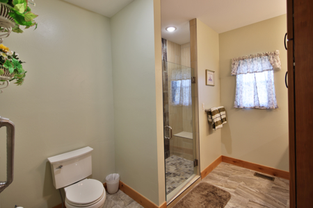Country Home with Shop For Sale in Western Colorado - image 15