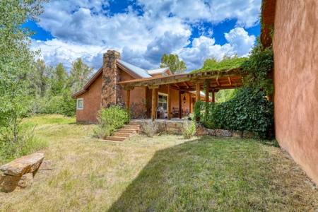 Northern New Mexico Canones Creek Estate, Country Home on Acreage - image 3