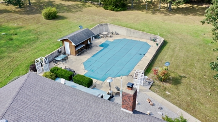 County Home with Outdoor Amenities on Acreage in Salem, Missouri - image 6