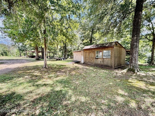 Secluded Riverfront Retreat on 7 Acres in Monticello MS