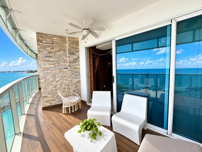 Luxury Remodeled Beachfront Condo Ocean Waves | Nueva Gorgona - image 12