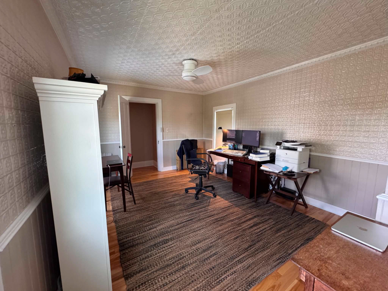 No Caption