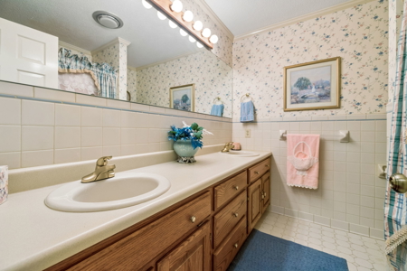 Brick Farmhouse with Acreage and Barn for Sale in Athens, TN - image 25