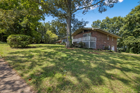 Brick Farmhouse with Acreage and Barn for Sale in Athens, TN - image 3