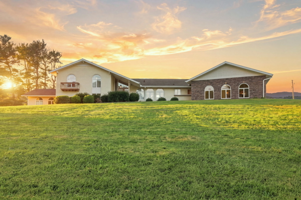 Premier Country Estate for Sale in Meadowview VA!