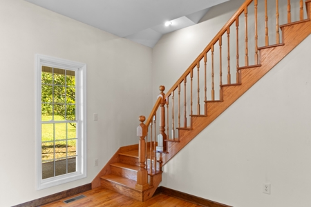 Custom Brick Home, Workshop & Fiber Internet near Columbia TN - image 15