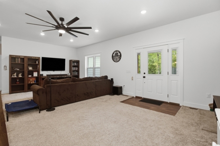 Custom Home in West Plains MO for Sale / 7 BR 4 BA on 4.23 Acres - image 5