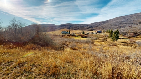 Mountain Home Year Round Access Great Hunting Location - image 34