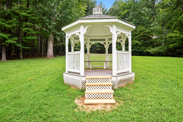 Country Home for Sale in Willis VA
