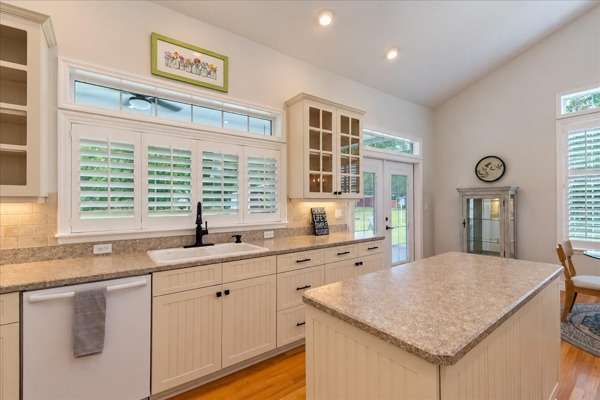 Exceptional Country Home On 20 Acres In Chiefland, Fl