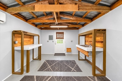 Listing 23