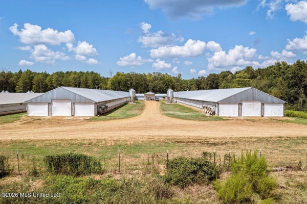Kosciusko, MS Poultry Breeder Farm For Sale