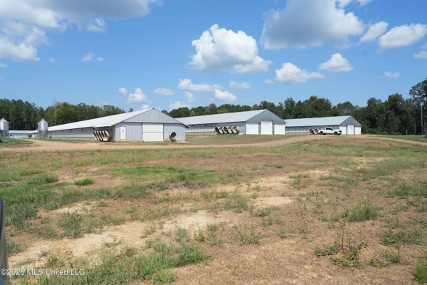 Kosciusko, MS Poultry Breeder Farm For Sale