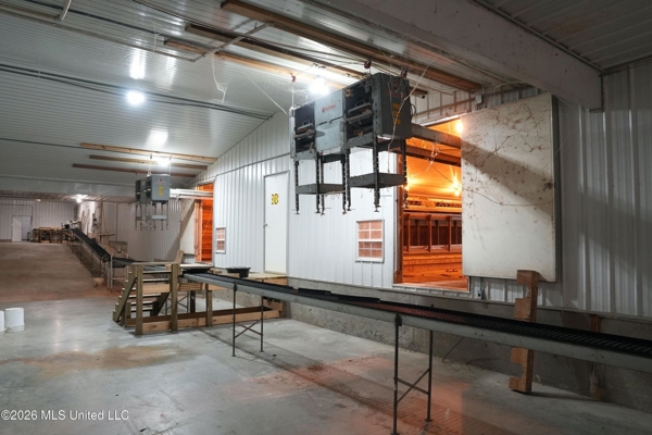Kosciusko, MS Poultry Breeder Farm For Sale