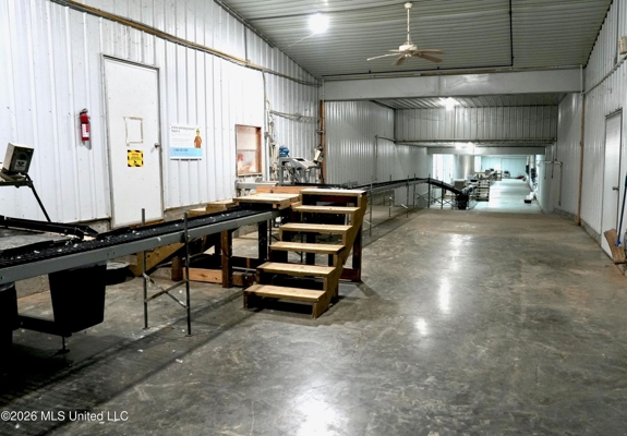 Kosciusko, MS Poultry Breeder Farm For Sale