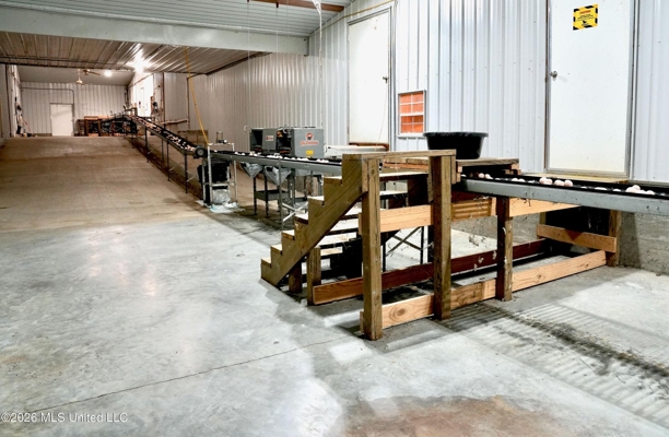 Kosciusko, MS Poultry Breeder Farm For Sale