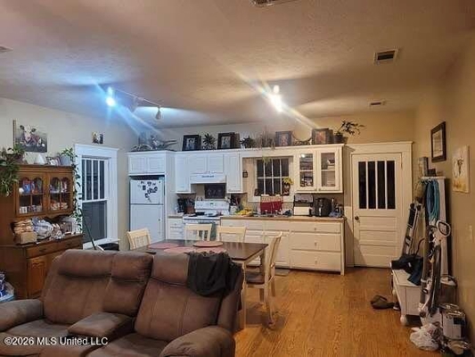 Kosciusko, MS Poultry Breeder Farm For Sale