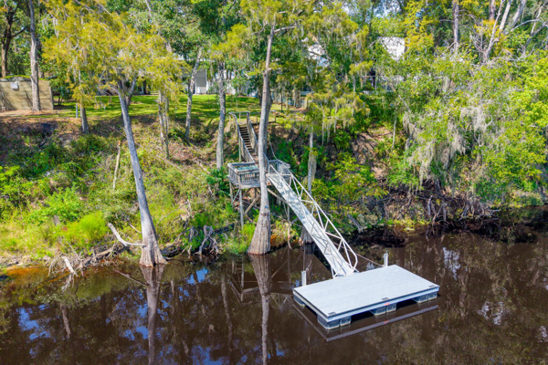 Welcome to River Run located on the Suwannee River!