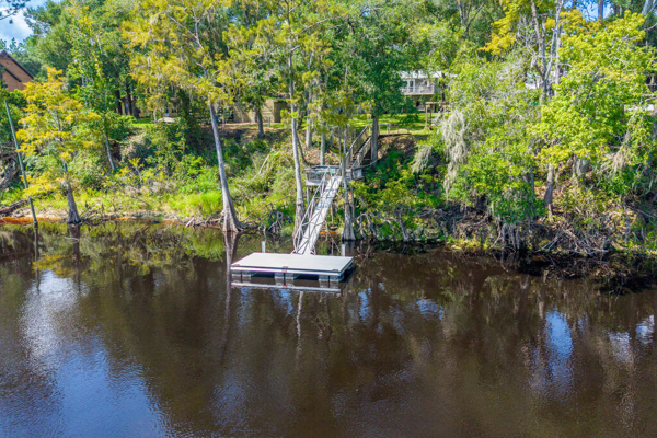 Welcome to River Run located on the Suwannee River!