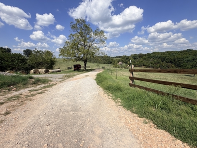 Country Home For Sale In North Central Arkansas - image 17