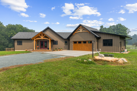 Timber Framed Country Home with Pond For Sale in Virginia - image 6