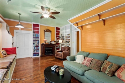 Listing 28
