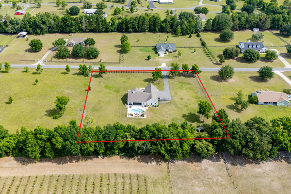 Beautiful Country Home in Trenton, FL with pool