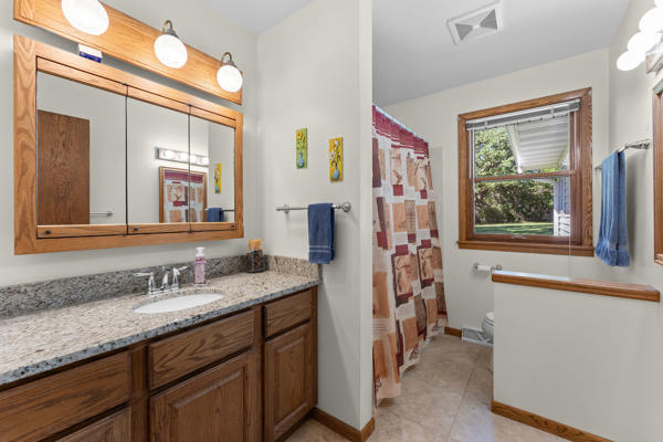 Spacious 4-bedroom, 2-bath in Madison WI
