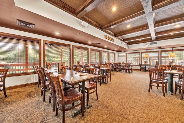 Waterfront Restaurant & Bar for Sale on Smith Mountain Lake