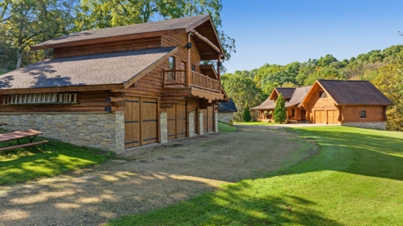 96.25-Acre Log Home, Pasture & Recreational Estate in Grant Cty - image 1