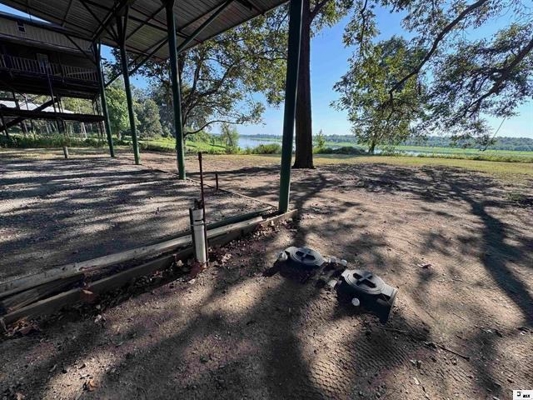 ¼ Acre Waterfront Camper Lot on Old River