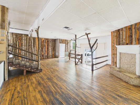Commercial Building for Sale in Downtown West Jefferson